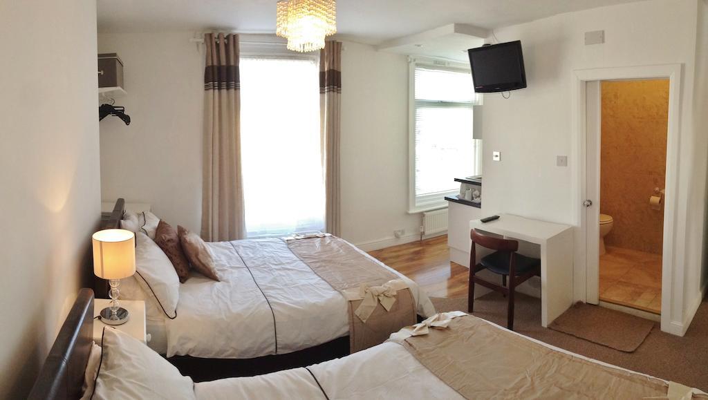 Hotel Admiral Hotel 4*