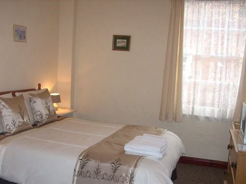 Admiral Hotel